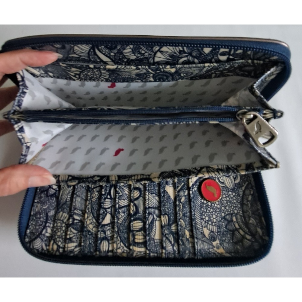 Sakroots Artist Blue Canvas Crossbody Purse With Wallet - Picture 9 of 9
